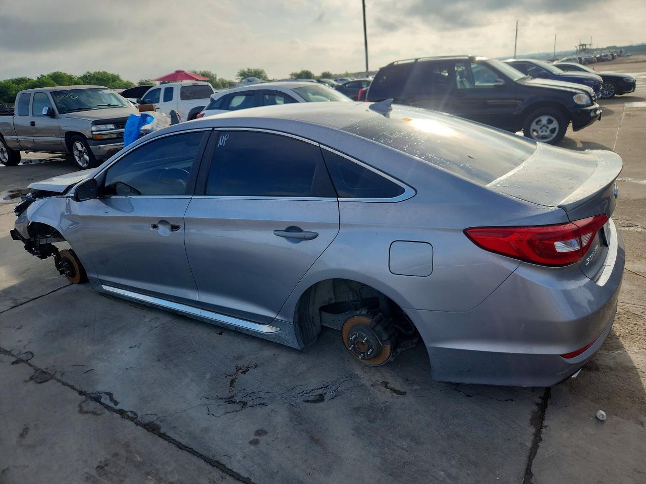 2017 Hyundai Sonata Sport - Image 2