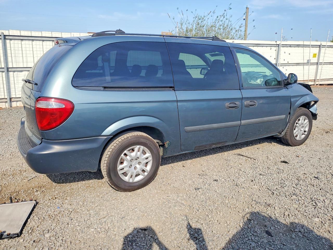 2005 Dodge Grand Caravan Se - Фото 3