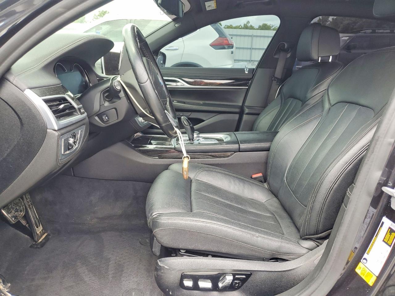 2019 BMW 740 I - Фото 7