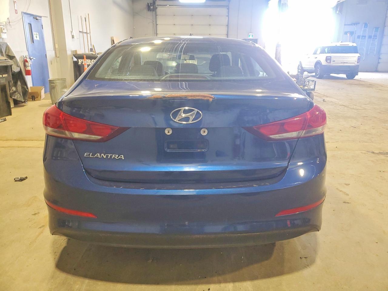 2017 Hyundai Elantra Se - Фото 6