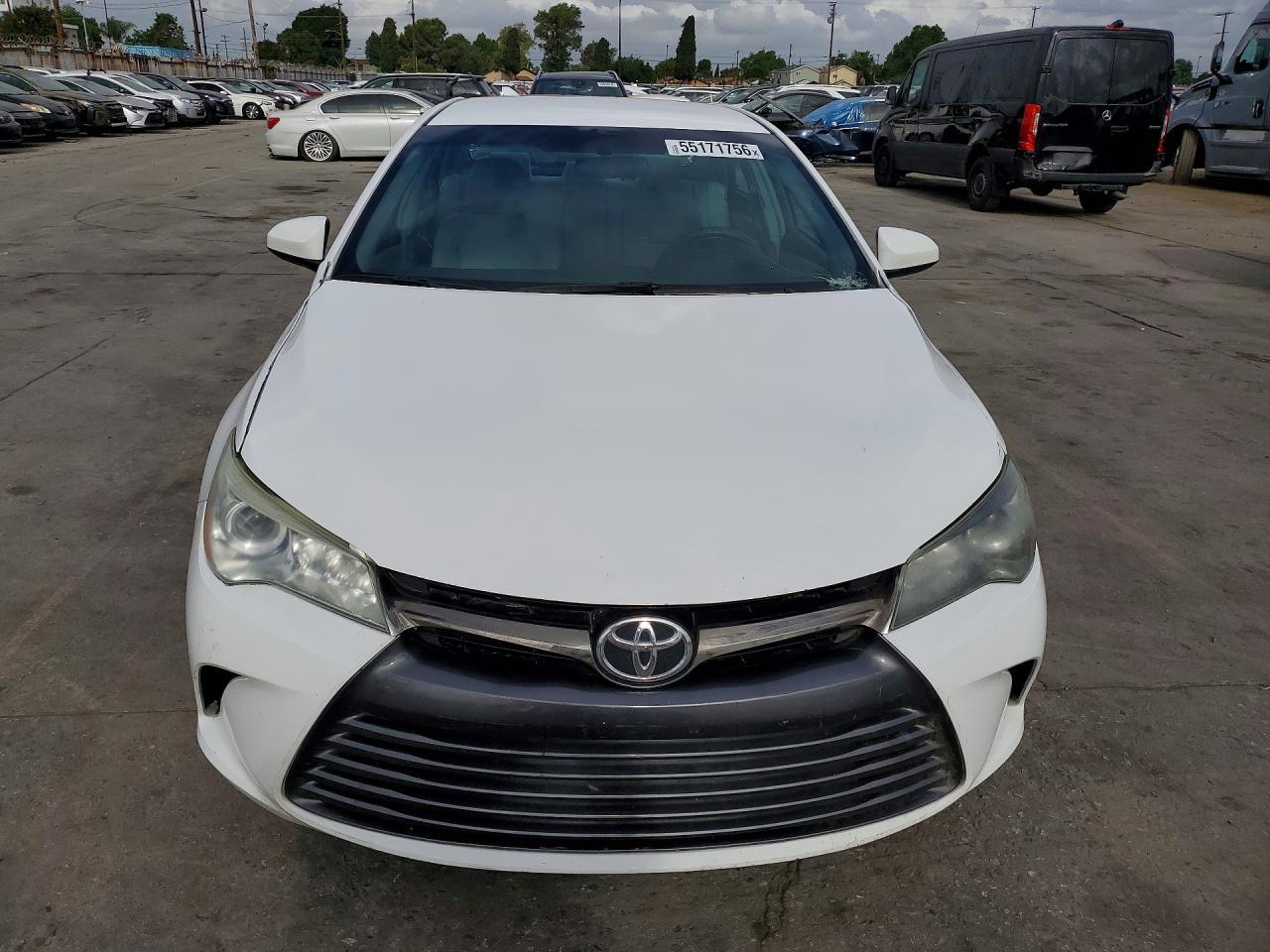 2015 Toyota Camry Le - Image 5
