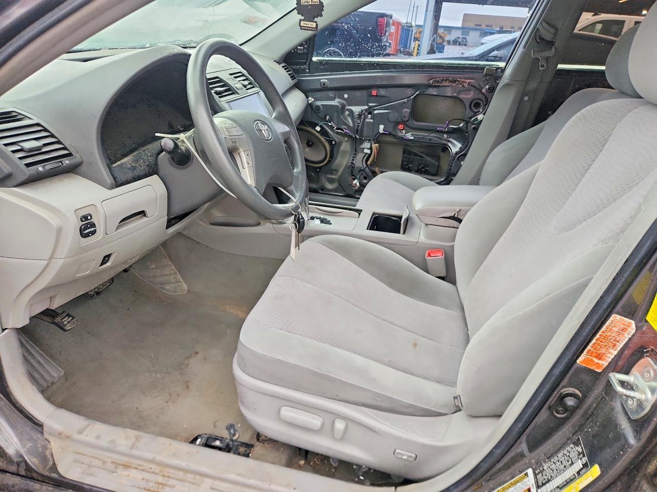 2011 Toyota Camry Le - Фото 7