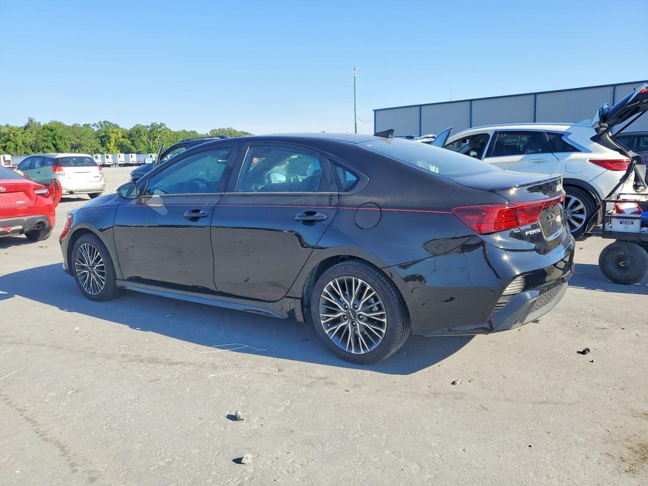2023 Kia Forte Gt Line - Фото 2