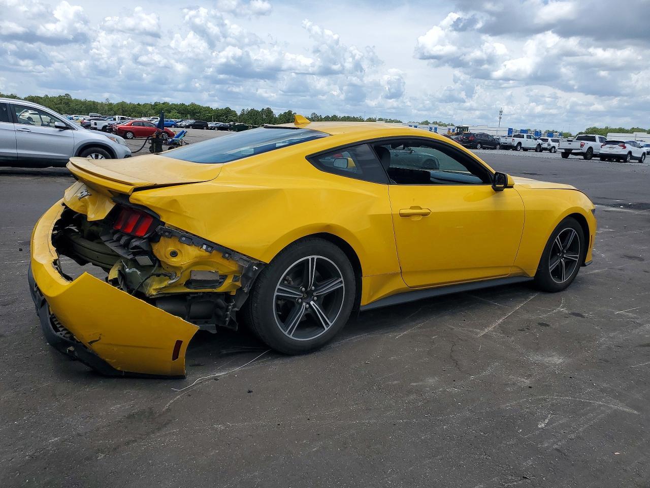 2024 Ford Mustang - Image 3