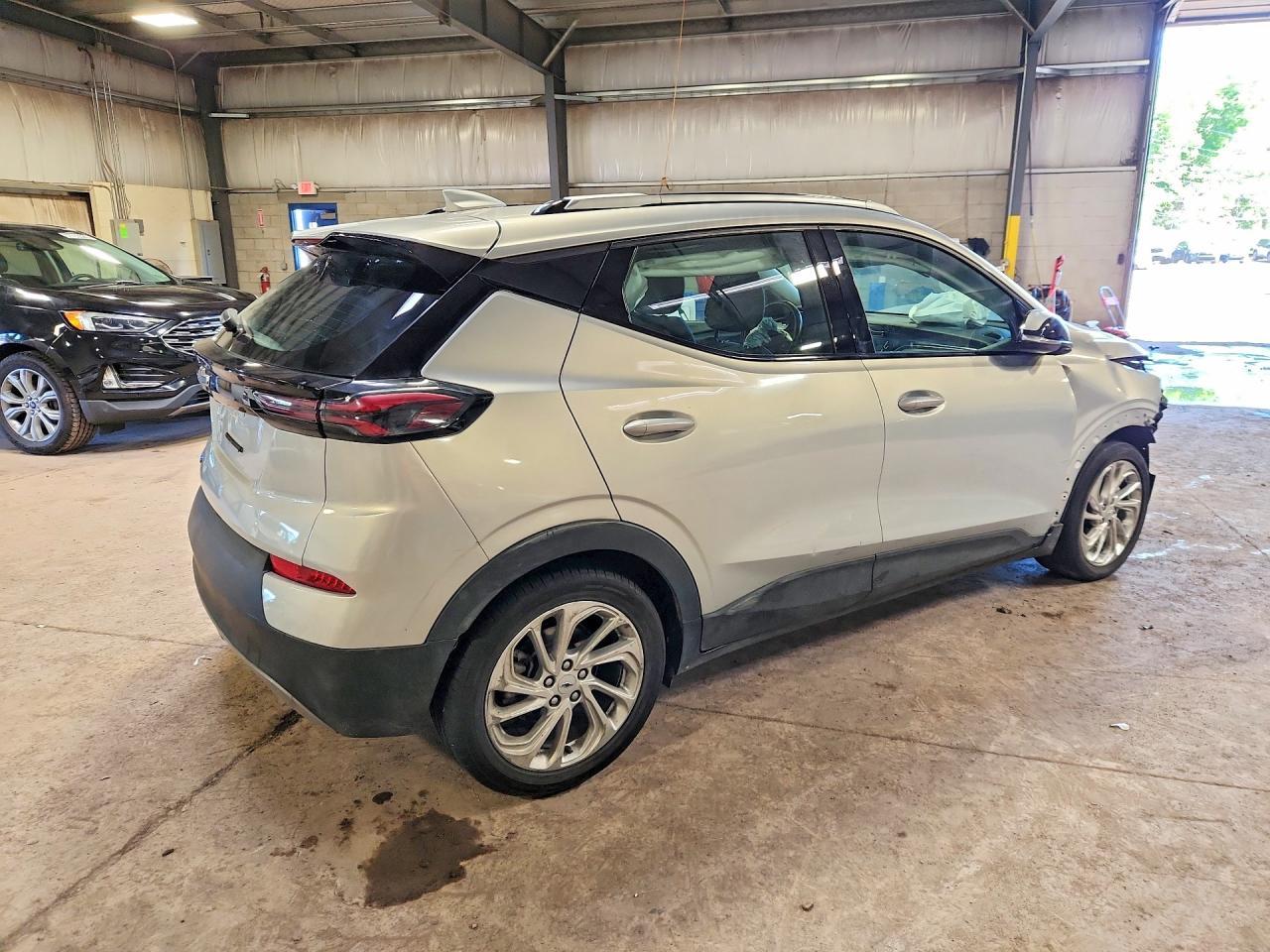 2023 Chevrolet Bolt Euv Lt - Image 3