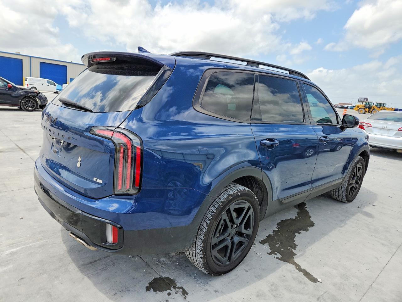 2025 Kia Telluride Sx Prestige - Image 3