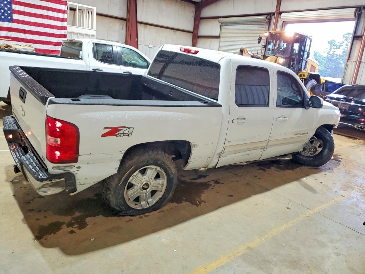 2011 Chevrolet Silverado K1500 Ltz - Фото 3