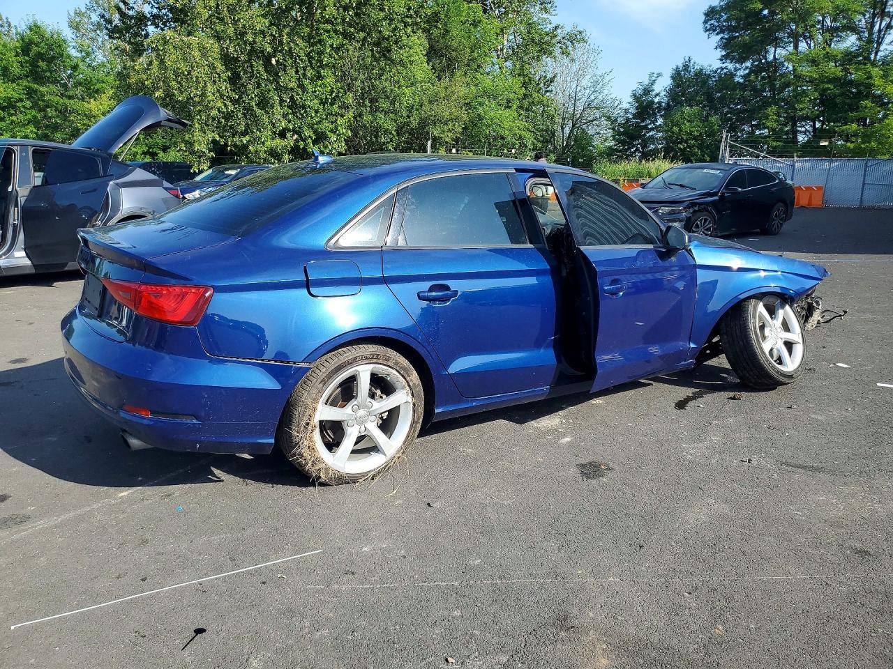 2015 Audi A3 Premium - Фото 3