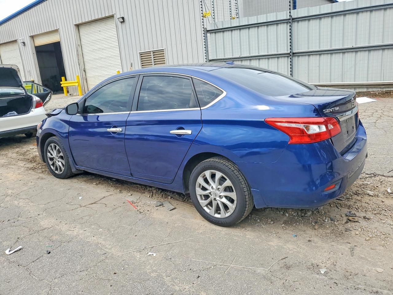 2018 Nissan Sentra Sv - Фото 2