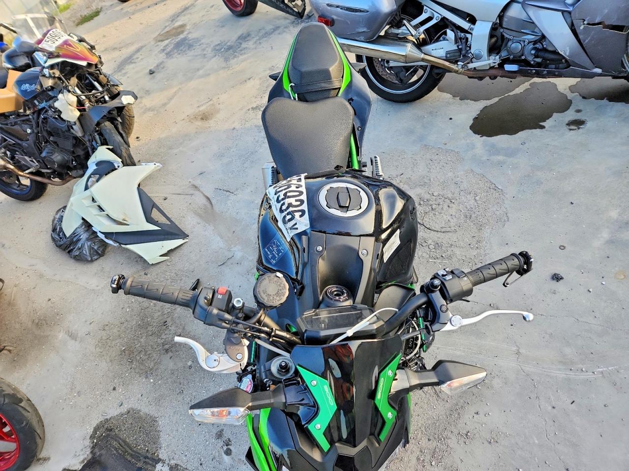 2024 Kawasaki Zr900 M - Image 5