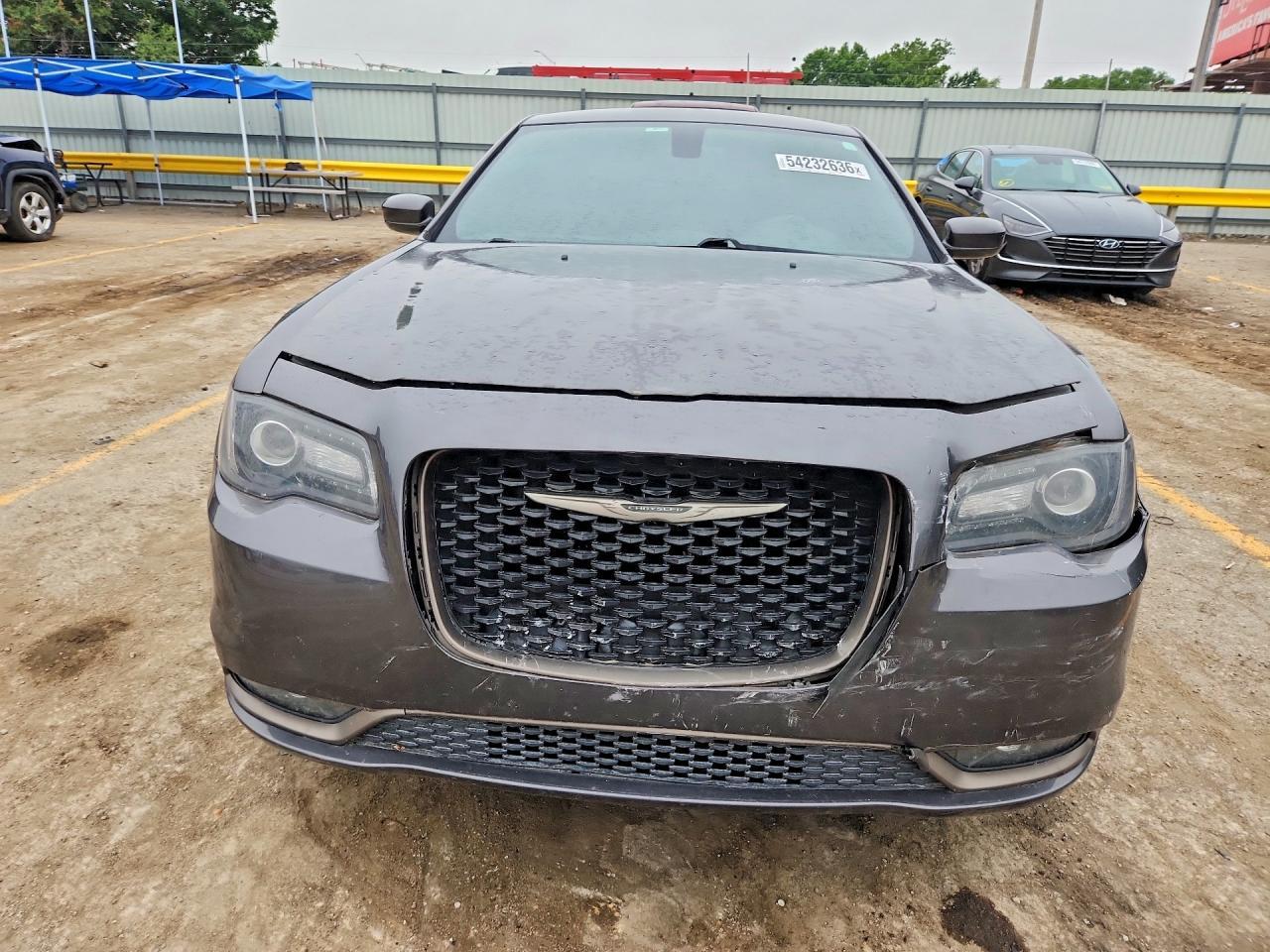 2016 Chrysler 300 S - Фото 5