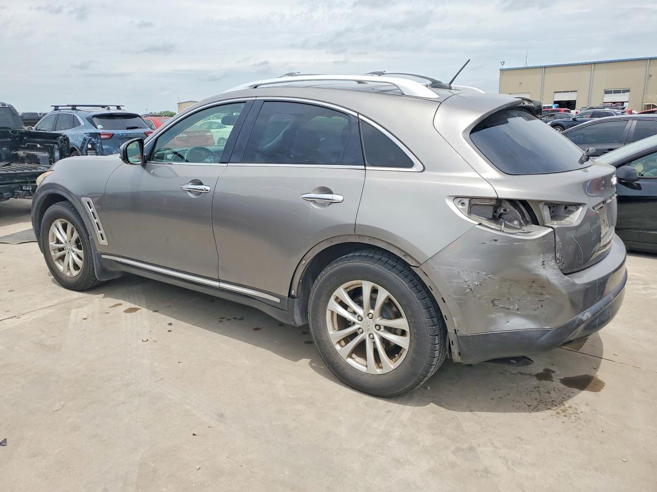 2010 Infiniti Fx35 Base - Фото 2