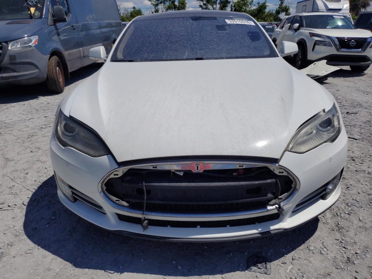 2014 Tesla Model S - Image 5