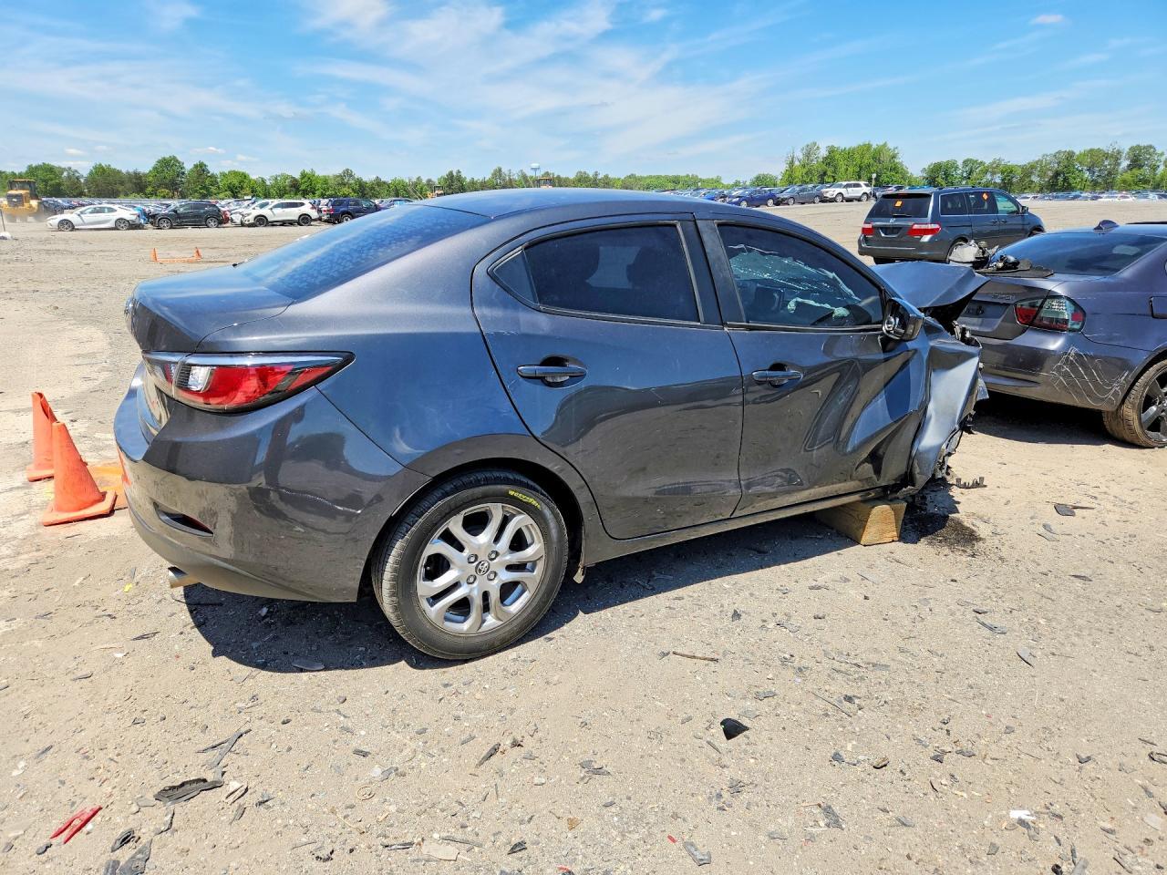 2018 Toyota Yaris - Фото 3