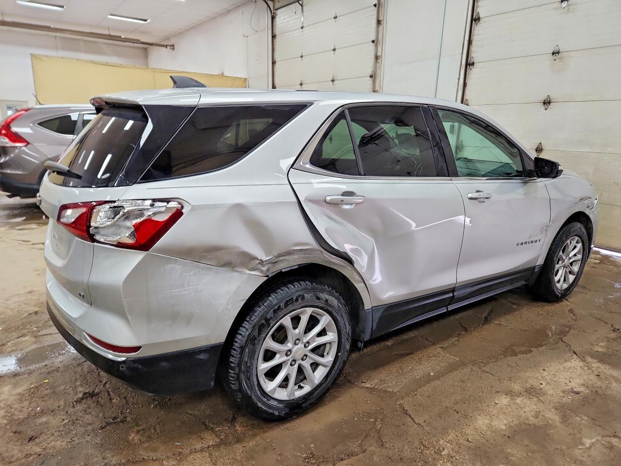 2019 Chevrolet Equinox Lt - Image 3