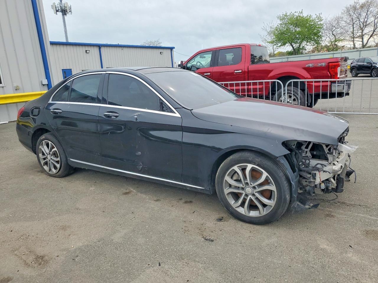 2015 Mercedes-Benz C 300 4Matic - Фото 4