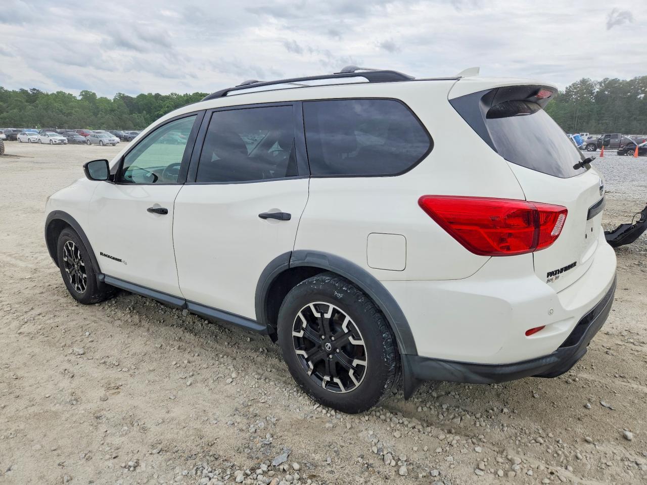 2020 Nissan Pathfinder Sv - Image 2