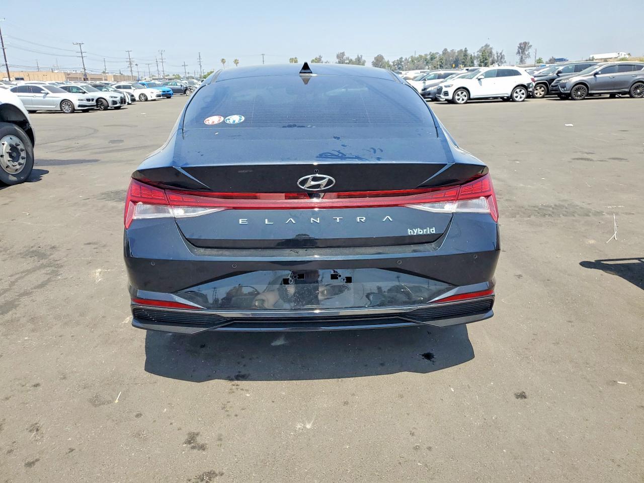 2023 Hyundai Elantra Limited - Image 6