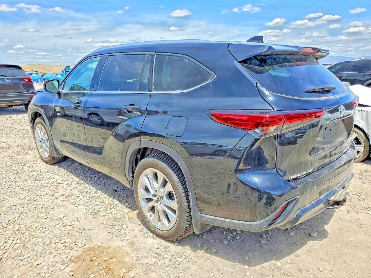 2021 Toyota Highlander Limited - Image 2