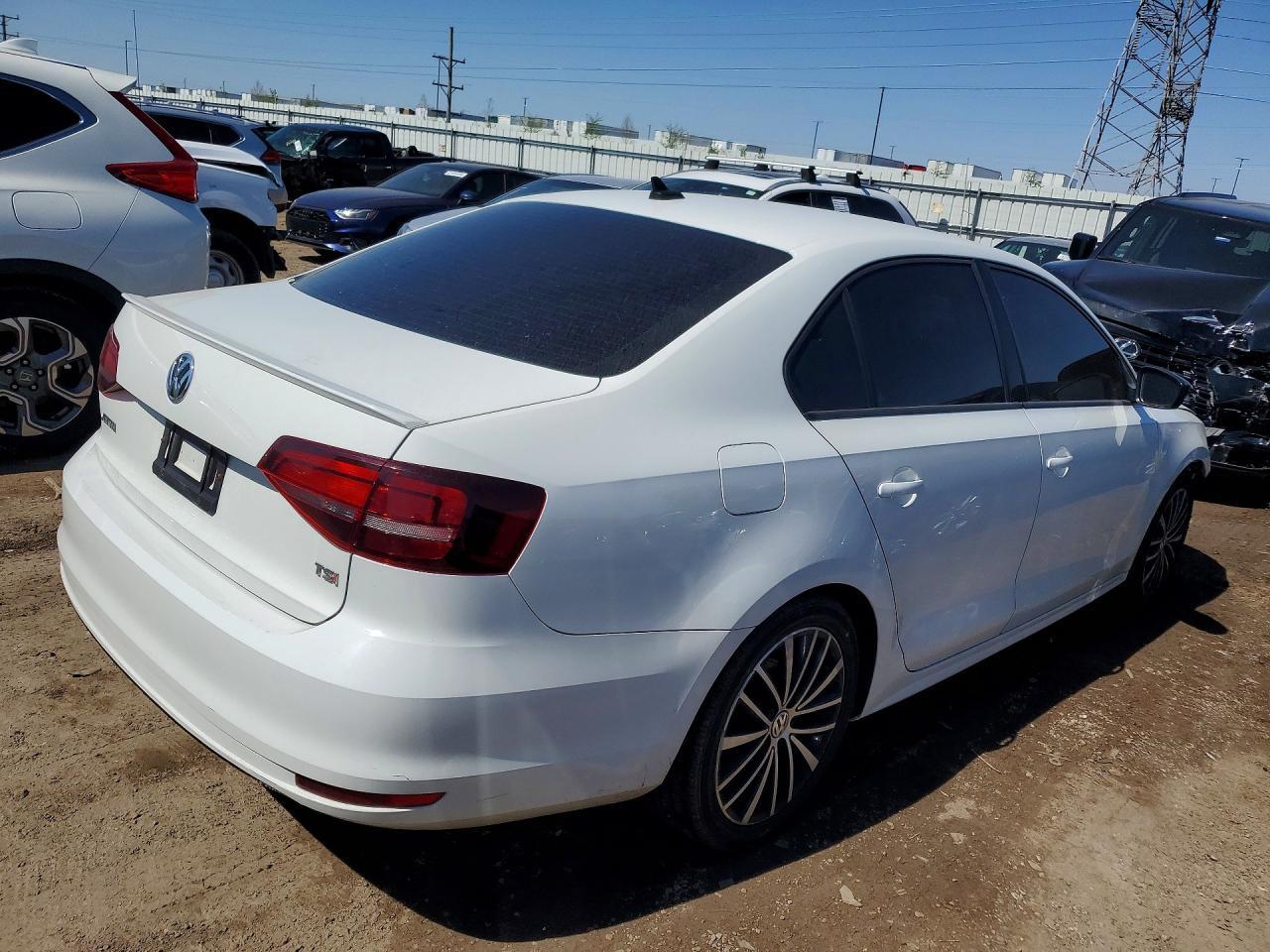 2016 Volkswagen Jetta Sport - Image 3