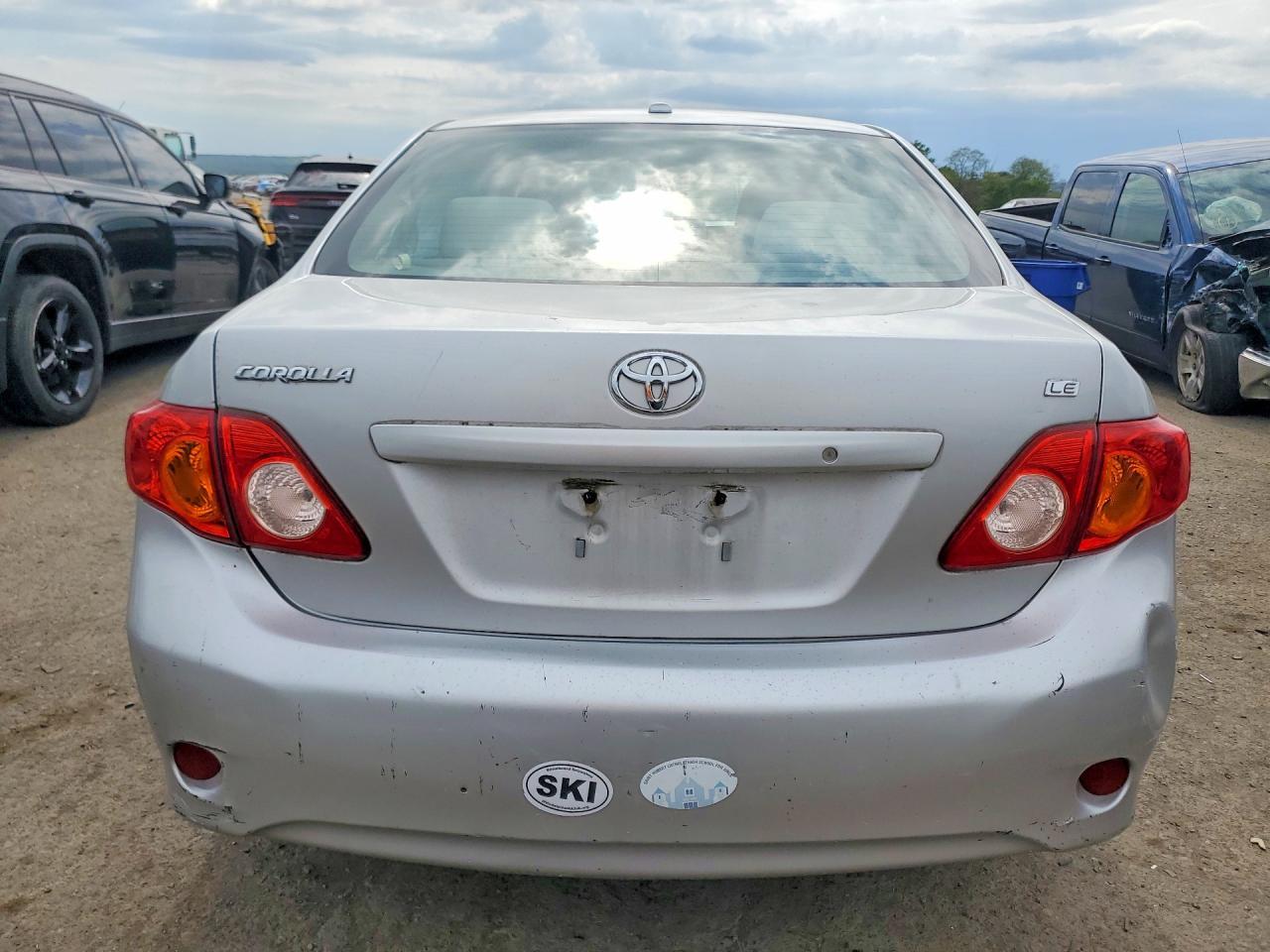 2009 Toyota Corolla Le - Image 6