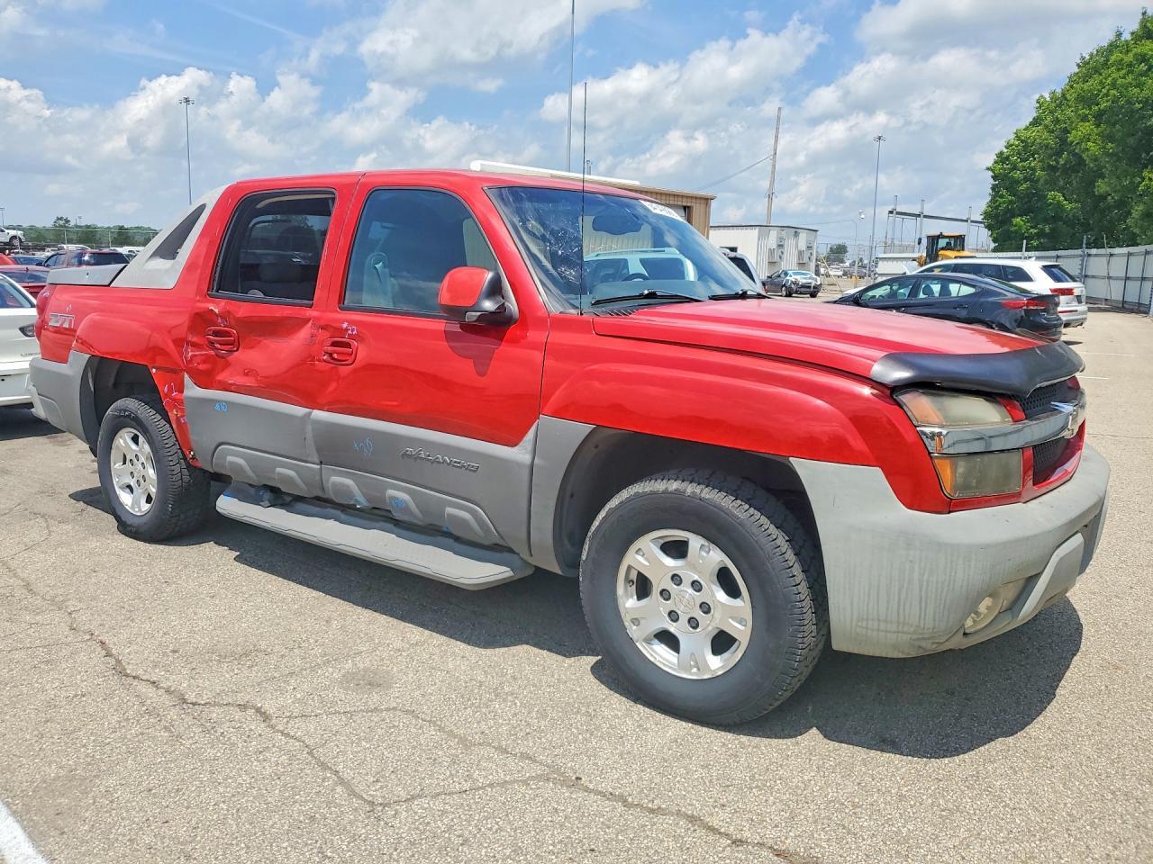 2002 Chevrolet Avalanche K1500 - Image 4