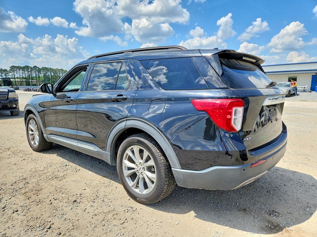 2020 Ford Explorer Xlt - Фото 2