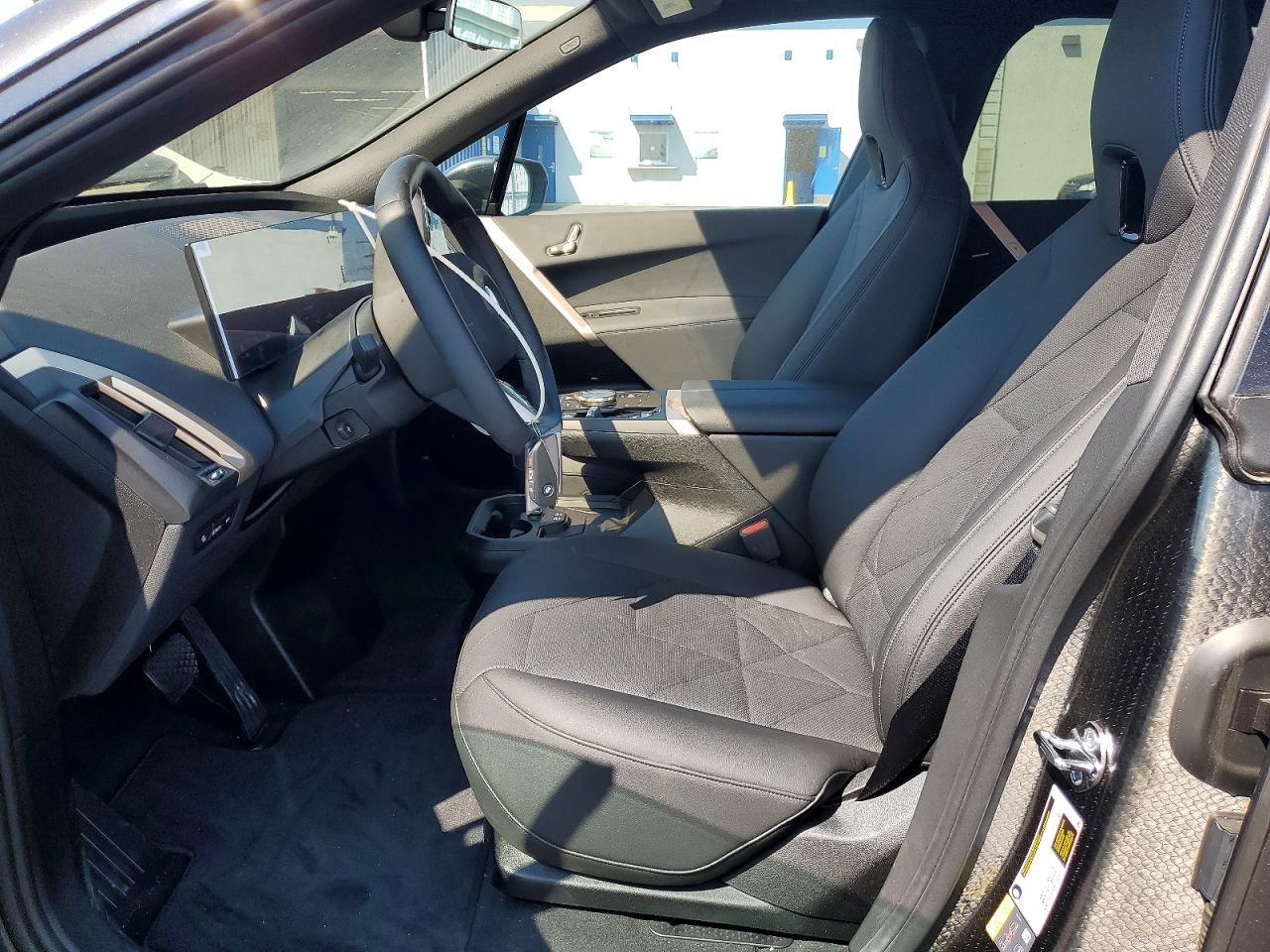 2026 BMW Ix xDrive45 - Image 7