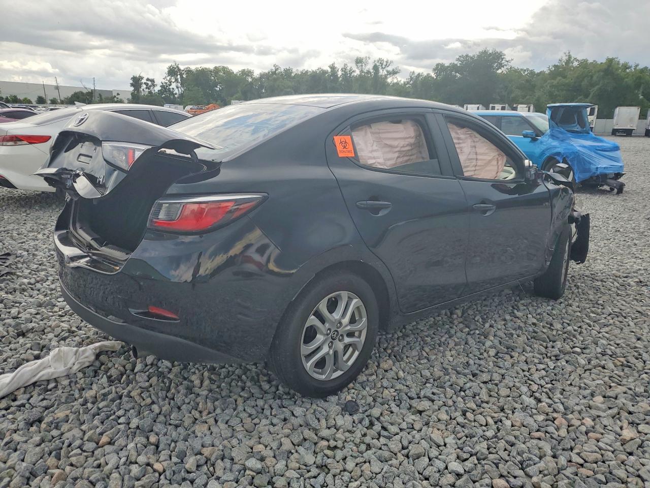 2017 Toyota Yaris Ia Base - Image 3