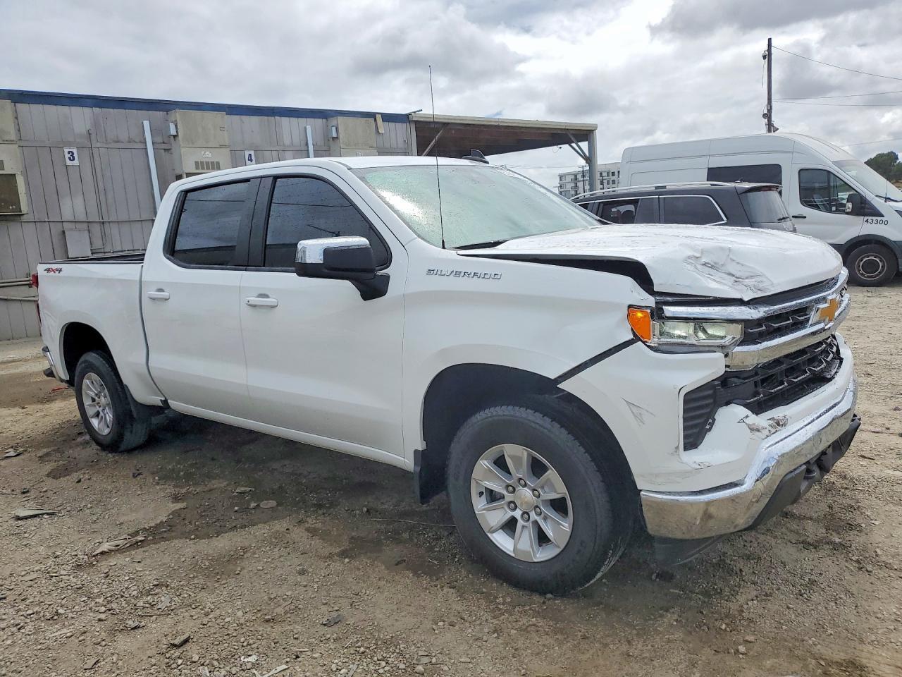 2024 Chevrolet Silverado K1500 Lt - Image 4