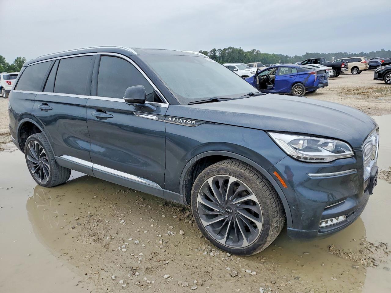 2022 Lincoln Aviator Reserve - Image 4