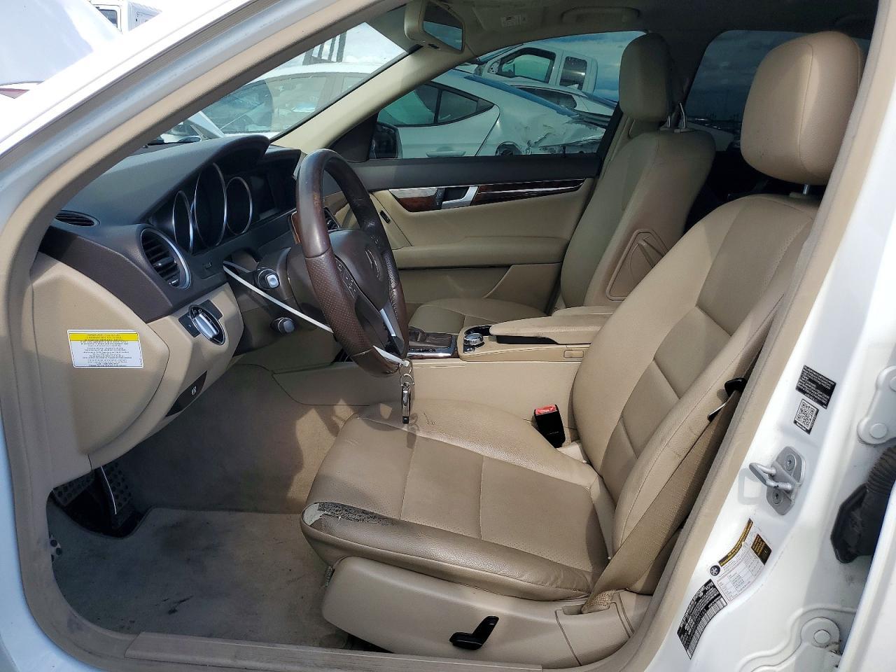 2014 Mercedes-Benz C 250 - Фото 7