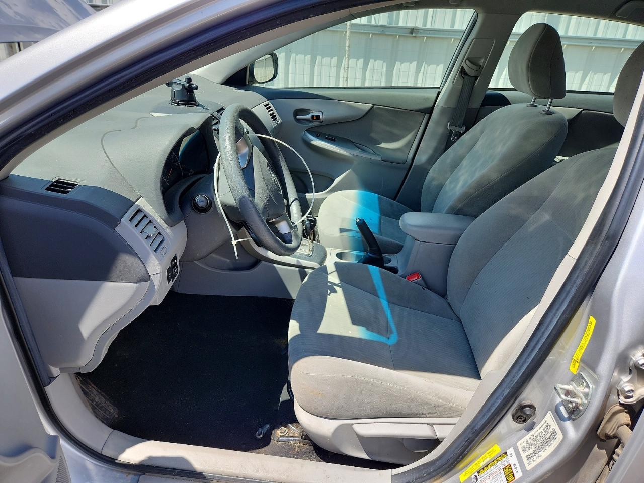 2010 Toyota Corolla Le - Фото 7