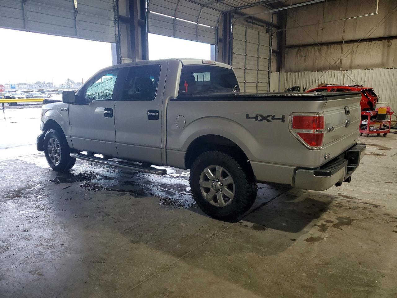 2014 Ford F150 Supercrew - Фото 2