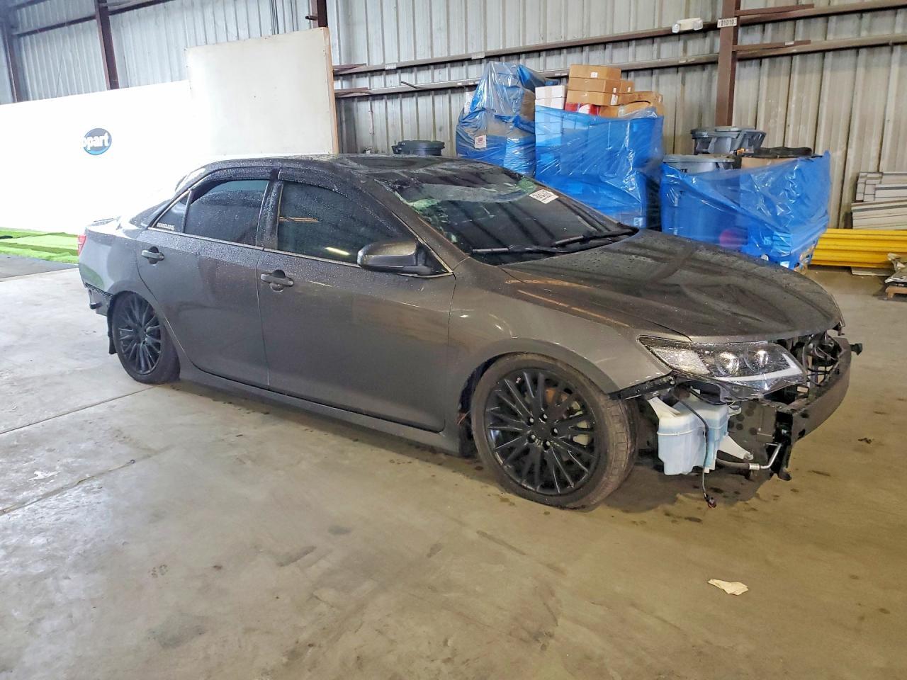 2014 Toyota Camry Se - Фото 4