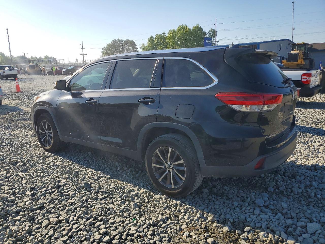 2019 Toyota Highlander Xle - Фото 2