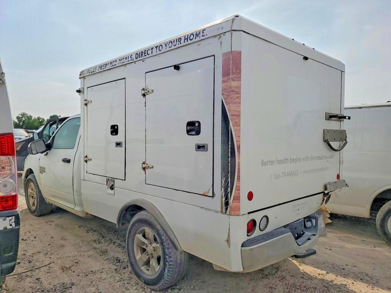 2022 Ram 1500 Refrigerated Box Truck - Фото 2