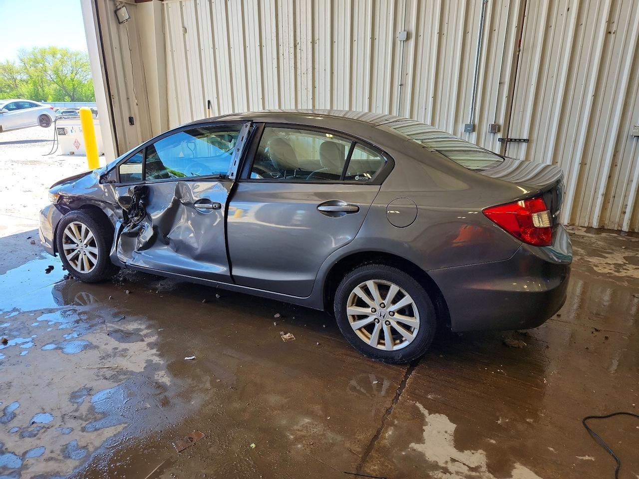 2012 Honda Civic Ex - Image 2