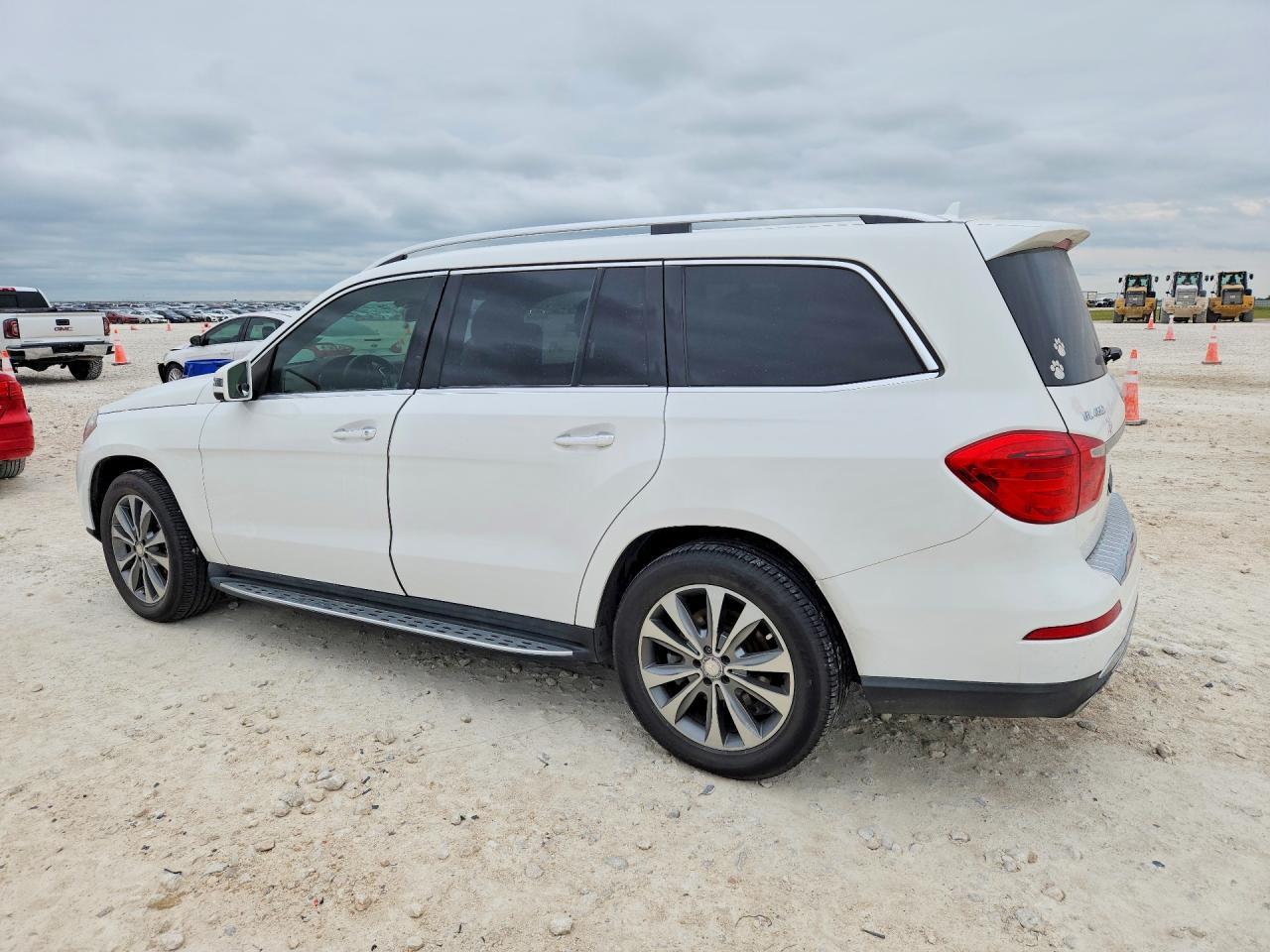 2016 Mercedes-Benz Gl 450 4Matic - Image 2