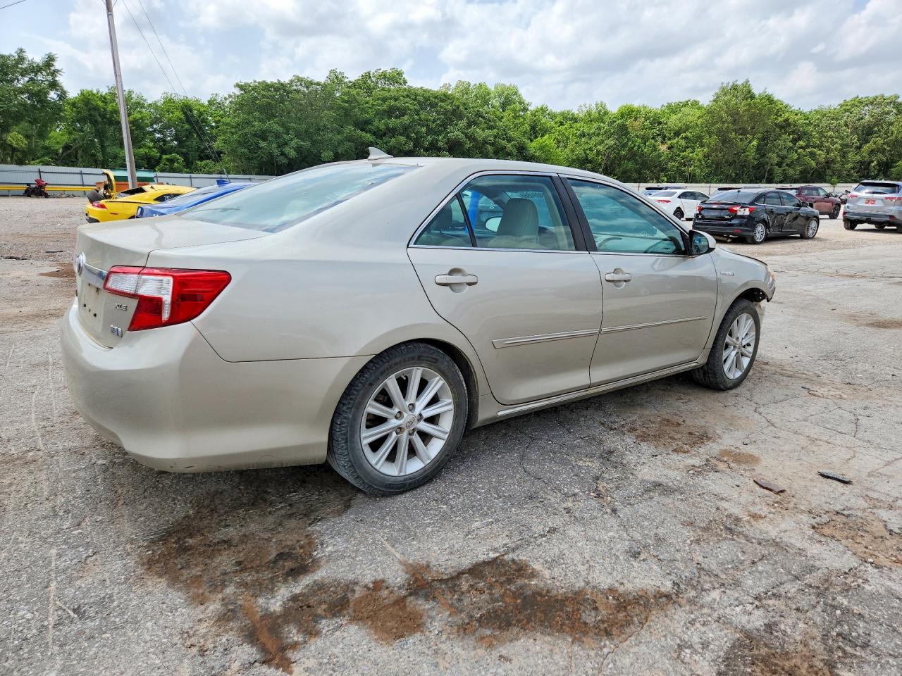 2014 Toyota Camry Hybrid Xle - Фото 3