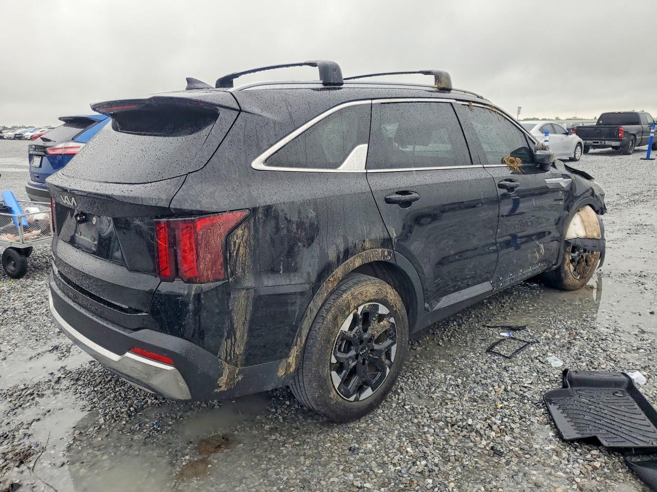 2024 Kia Sorento S - Image 3