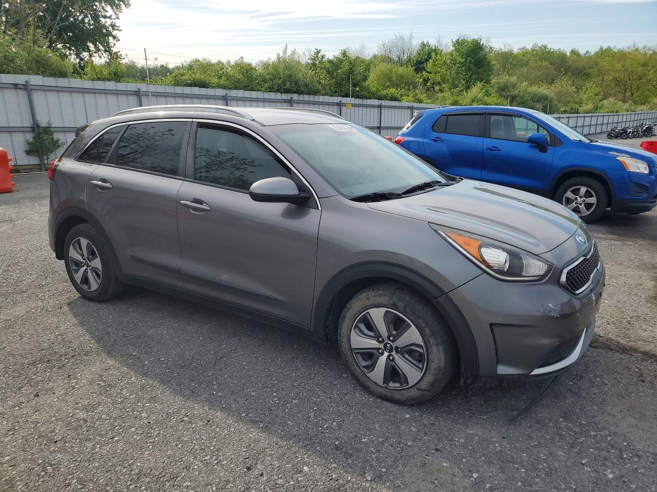 2017 Kia Niro Lx - Фото 4