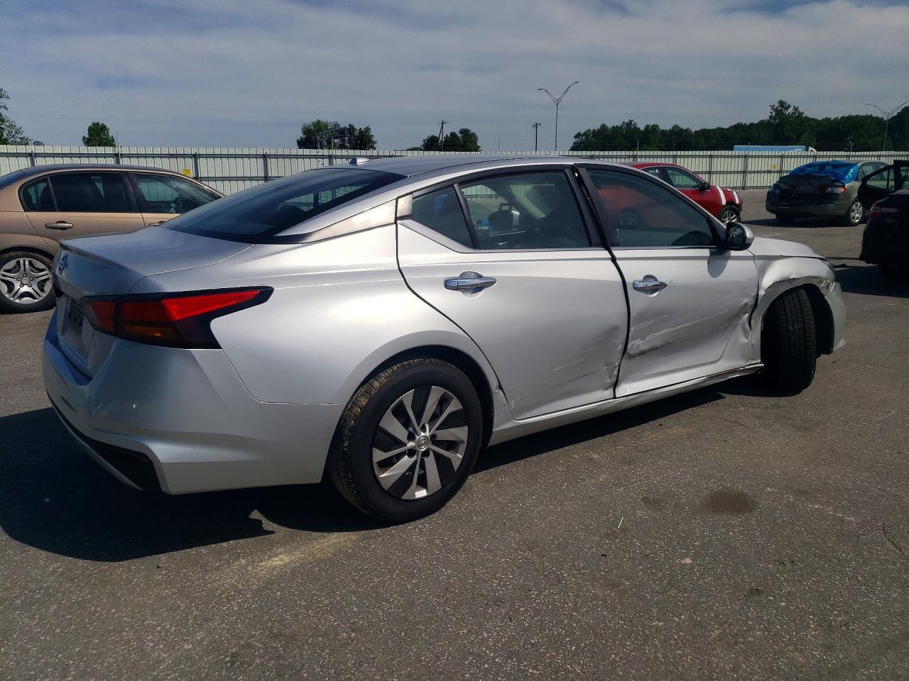 2020 Nissan Altima S - Image 3