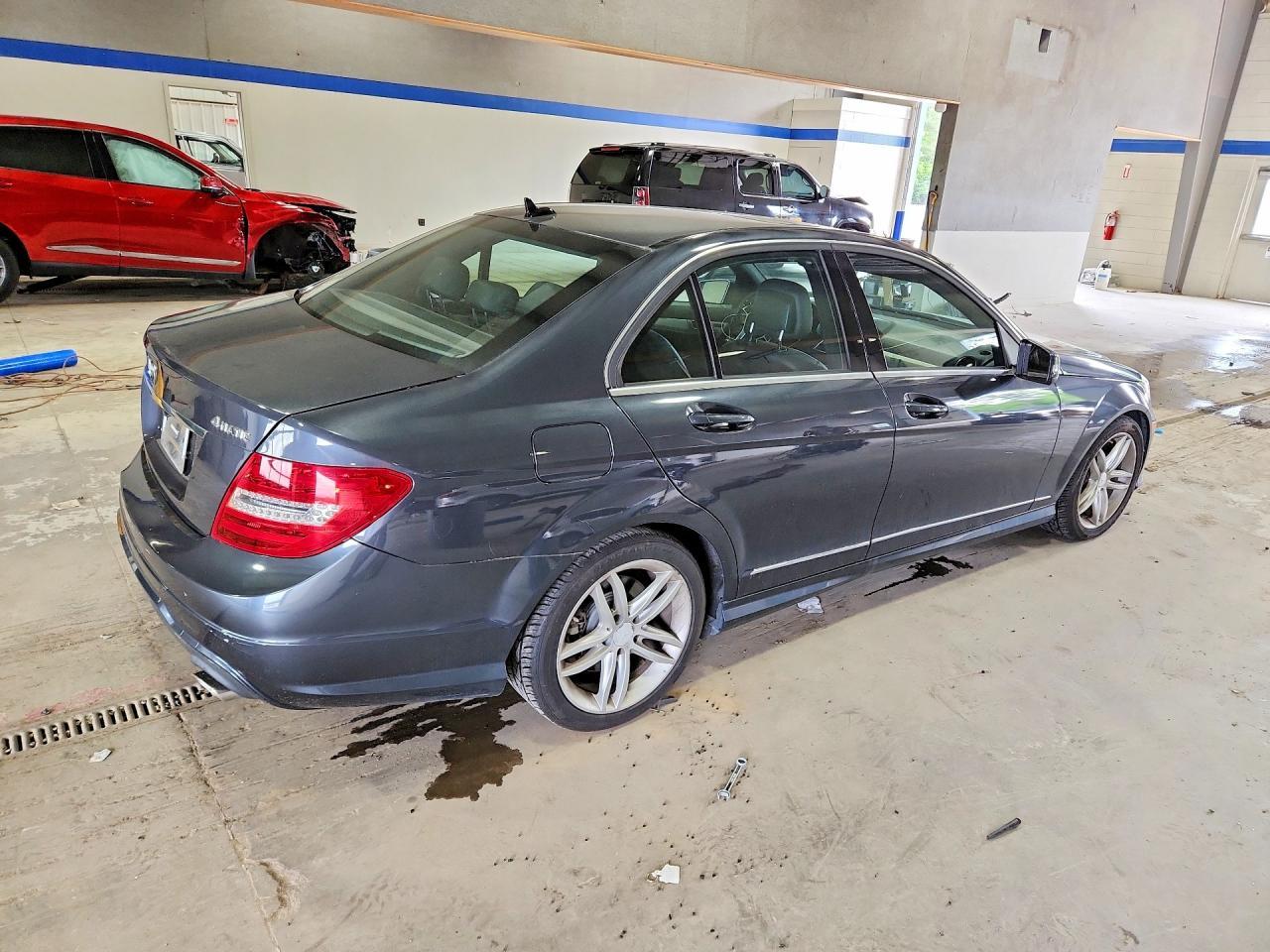 2014 Mercedes-Benz C 300 4Matic - Image 3