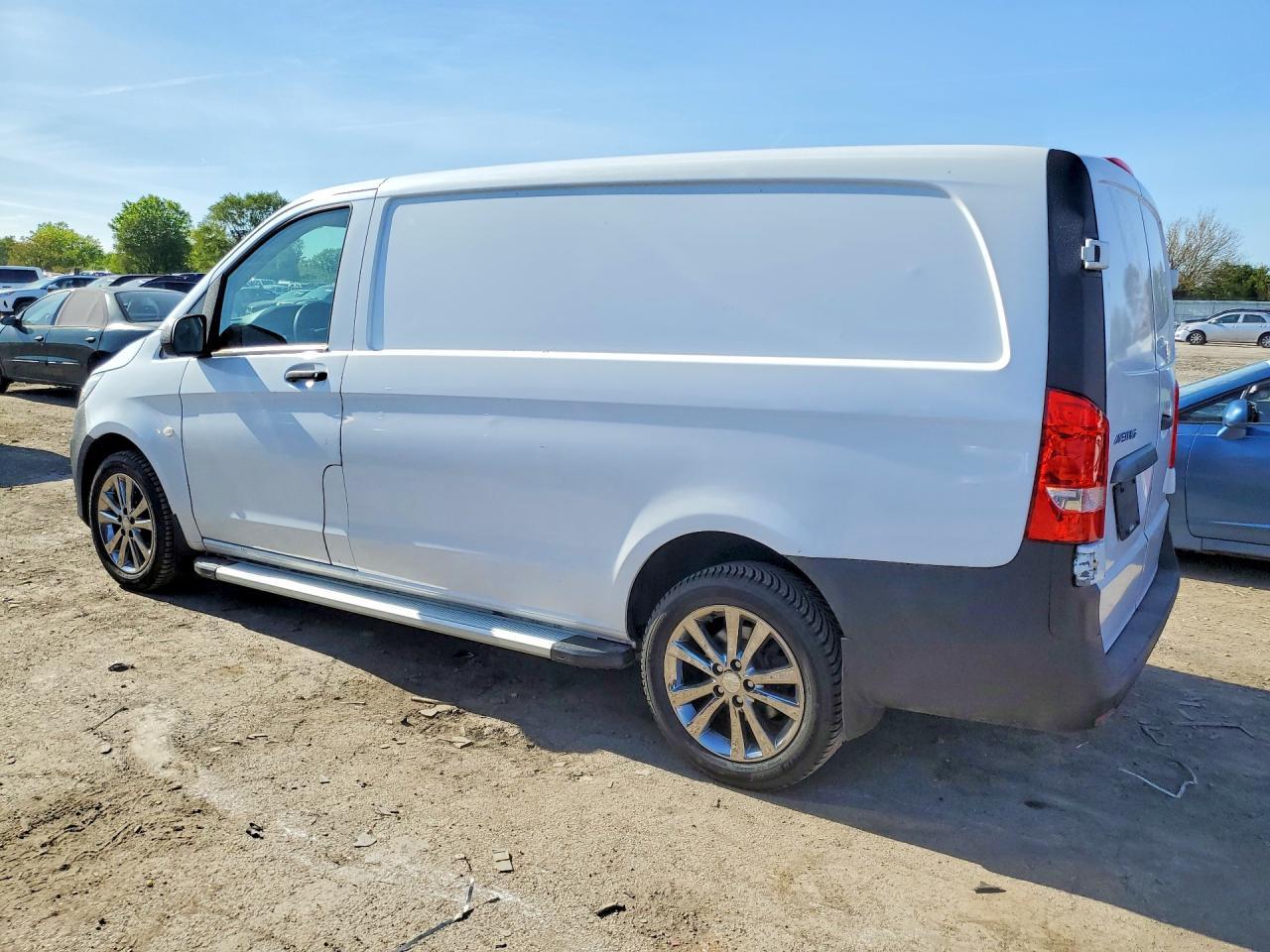 2017 Mercedes-Benz Metris - Image 2