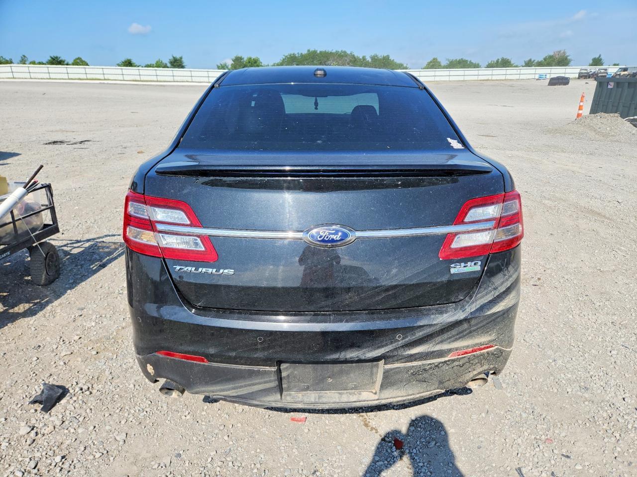 2015 Ford Taurus Sho - Image 6