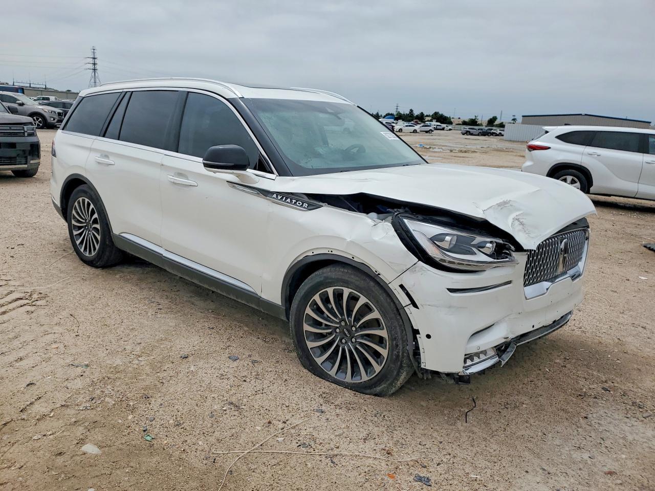 2023 Lincoln Aviator Reserve - Image 4