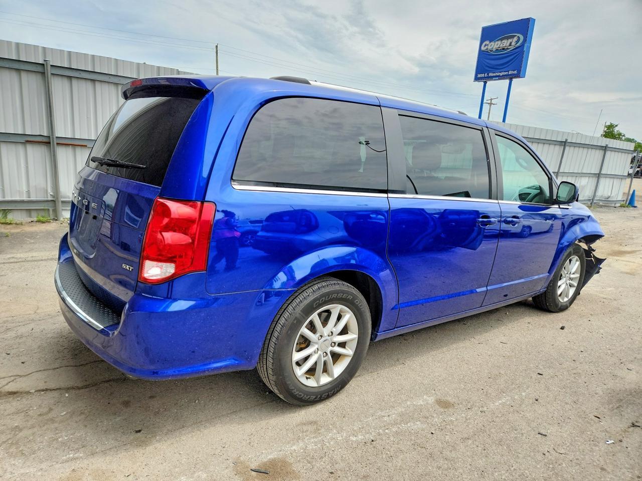 2020 Dodge Grand Caravan Sxt - Image 3