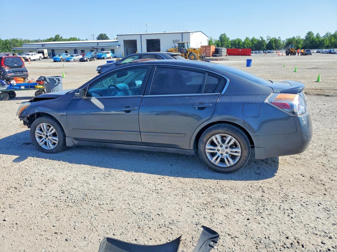 2011 Nissan Altima 2.5 - Image 2
