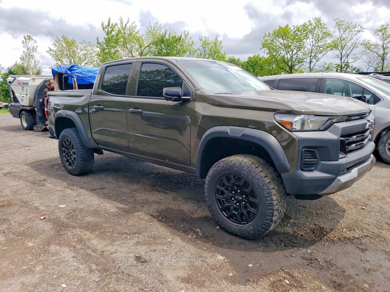 2023 Chevrolet Colorado Trail Boss - Image 4